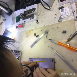 華泰快修·手機電腦上門維修回收(浙大紫金港店) 校園科技生活的守護者